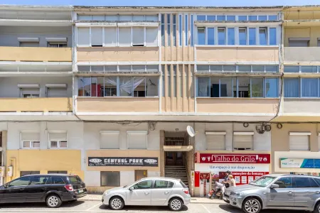 Isabel Dream II, 4Km from Sintra, train 300m away Отели в г. Алгейран — Мен-Мартинш