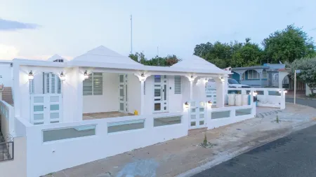 White Peacock - Private Pool & Near Amazing Beaches