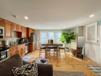 Downtown Condo on Thames Street