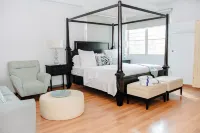 BEAUTIFUL AND ELEGANT 5 BDRM OCEAN FRONT HOUSE WITH DIRECT ACCESS TO THE OCEAN