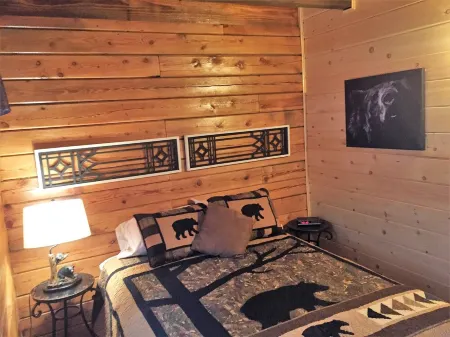 Comfortable Canada Cabin - DIRECT ATV AND SNOWMOBILE TRAIL ACCESS! Отели в г. Питтсбург