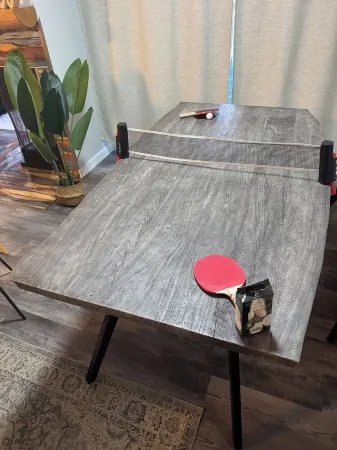 Boho theme, Ground floor patio with green space and creek view. 2 min to gondola