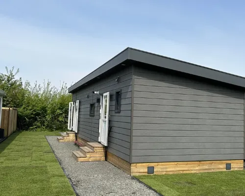 Nice and new cozy furnished chalet for 4 people, 800 meters from the beach. Hotels in Petten