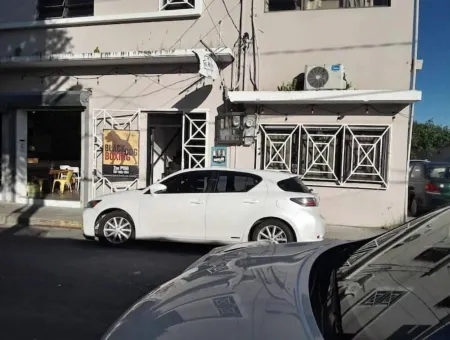 Stay as a tourist & feel as a local; Beach & Loiza st. strip, everything near!