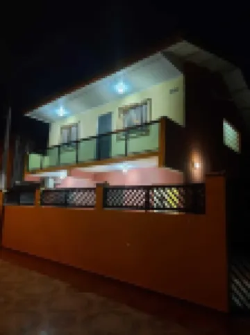 Excellent and comfortable house upstairs for season