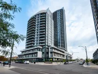 Luxury condo w breathtaking sunset views close to airport & downtown Mississauga