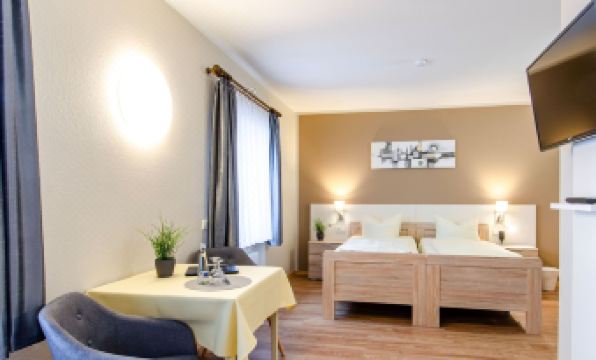 Kurgarten-Hotel - Housity