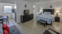 Green Seas Motel Отели в г. Халландейл Бич