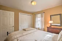 Cottage w/ Yard, Walk to Historic Attractions - Wifi