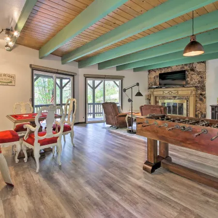Bikes + Game Room: Lovely Lake Arrowhead Home!