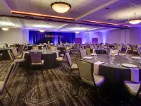 Drury Plaza Hotel San Antonio Riverwalk Отели рядом с достопримечательностью «Центр города - Набережная»
