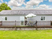 3 Black Horse Cottages Hotels in Pentraeth