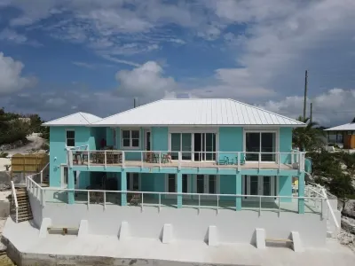 Breathtaking Ocean views from every room on Mermaid Reef.  Watch Video 4.5 baths Hotel di 