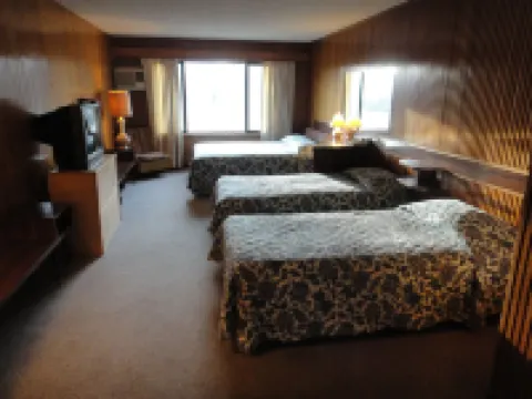 Airport Inn Hotels in Quesnel