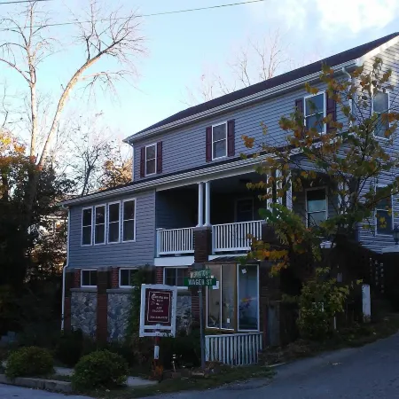 Cantuta Inn