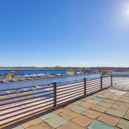 St Joseph Condo < 1 Mi to Beach & Downtown!