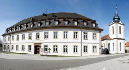 Schlosshotel Bad Neustadt Отели в г. Бад-Нойштадт-ан-дер-Зале