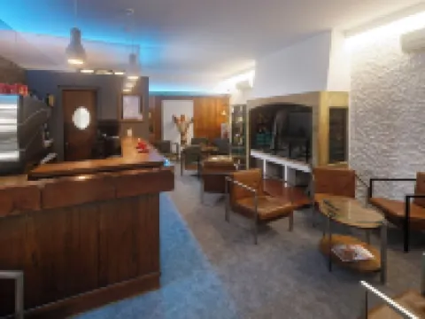 Hôtel le Lons フォアのホテル