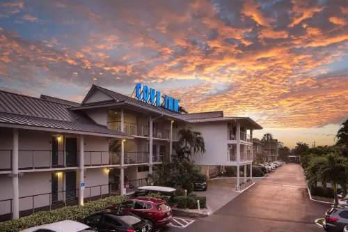 Cove Inn on Naples Bay - 3-Star