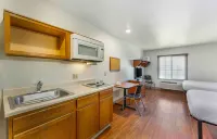 Extended Stay America Select Suites - Akron - South Hotels in Green