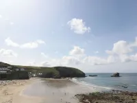 Beachspoke Loft Hotels in Redruth