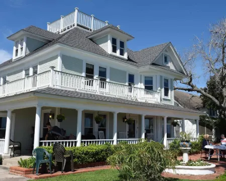 ザ ピースフル ペリカン LLC パラチオスのホテル