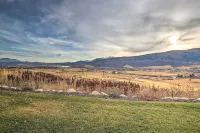 Modern Townhome w/ Mtn Views < 7 Mi to Ski Resorts - Apartments