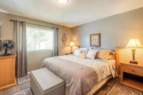 Pool Access & Lanai: Riverfront Welaka Condo! - 수영장