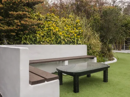 By The Beach Отели в г. Торпойнт