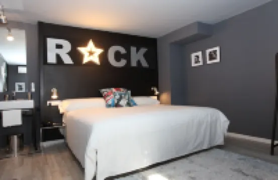 Hotel Rock Star