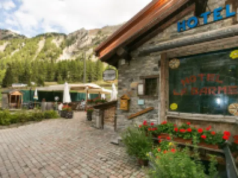 Hotel Restaurant la Barme Hotels in Cogne