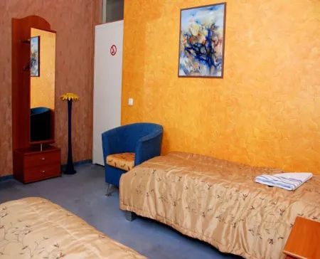 Guest House LT Отели рядом с достопримечательностью «Костел Воскресения Христа»