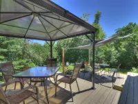 La Belle Victorienne Hotels in Magog