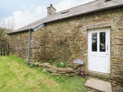 The Bake House Hotels near Castell Coety
