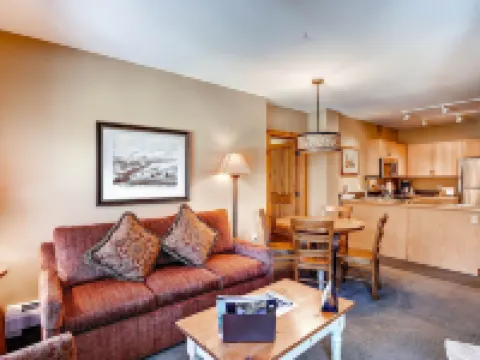 Dakota Lodge 8513 Hotels in Dillon