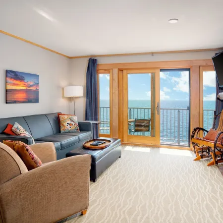 East Bay Suites