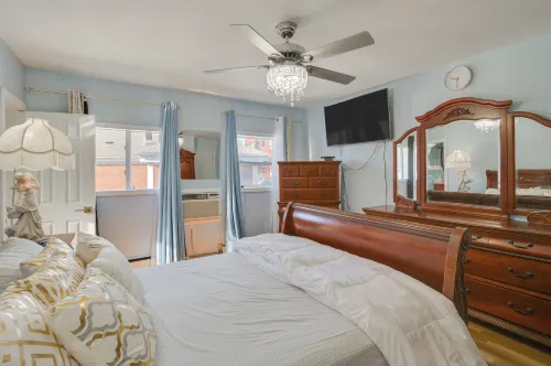 5 Mi to TD Garden: Quiet Medford Getaway!