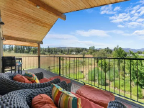 Mt Gardner Inn Hotels in Winthrop