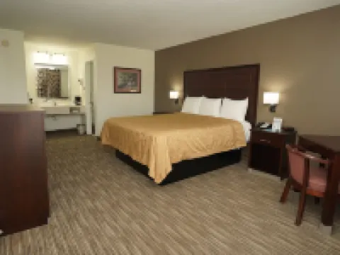 Madison Inn Lodge Hotels in Fredericktown