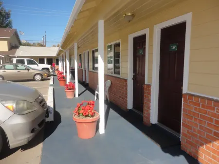 Colusa Motel Отели в г. Уильямс