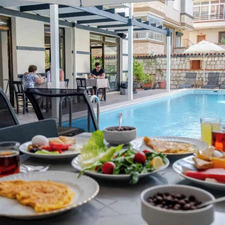 Bayram Hotel