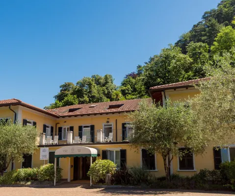 Residence l'Ulivo - Apartments in the City Center, with Fitness, Squash & Private Parking - Boutique