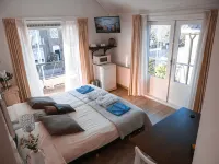 Hotel / Pension Villa Tanahlot Hotels in Zandvoort