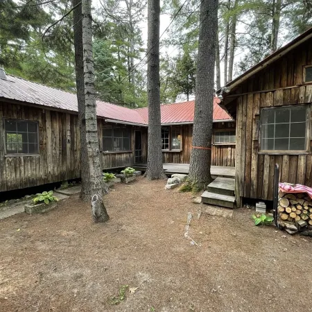 Mackinney Camp - Limit 8 Cottage