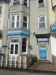 Henrys on the Prom