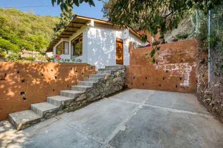 Luxury 3Br Cabin, Lakeview in Valle de Bravo Отели рядом с достопримечательностью «Rancho El Reencuentro»