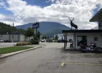 Revelstoke Lodge Hotels in Revelstoke
