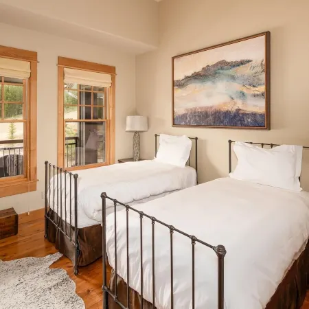 Penthouse 3 3 Bedroom Lodge by Moonlight Basin Lodging