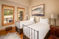 Penthouse 3 3 Bedroom Lodge by Moonlight Basin Lodging - Lodges