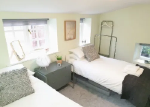 Gorgeous Thornton-le-Dale 2 Bedroom Cottage & Garden, Cosy Family Friendly, WIFI